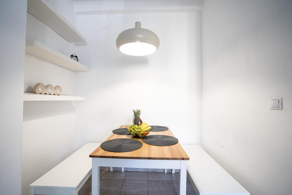 Cismigiu Garden Apartment Bukarest Eksteriør billede