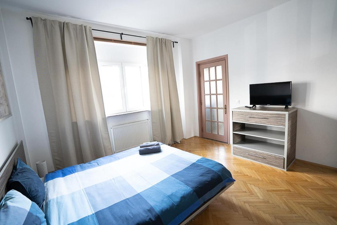Cismigiu Garden Apartment Bukarest Eksteriør billede